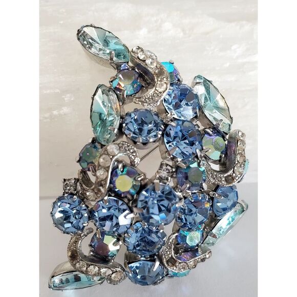 VTG Aurora Borealis Brooch Pin Powder Blue Rhinestones & Crystals Glowing Silver - Picture 15 of 16